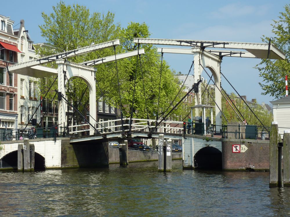110418 Binnenamstel, en bateau sur les canaux, Amsterdam - 10