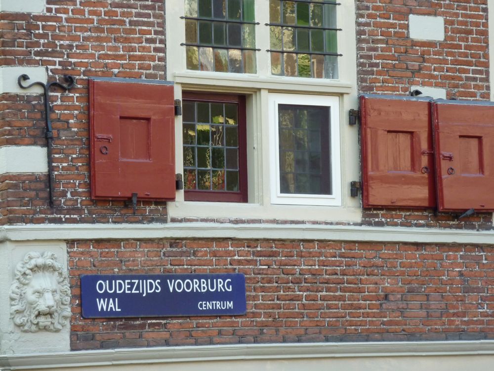 110418 Oude Zidjs Arterburgwal, Amsterdam - 12