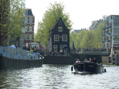 110418 Oudeschans, en bateau sur les canaux, Amsterdam - 09